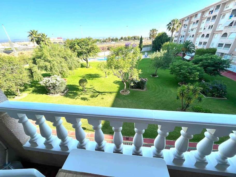 Casa Di Mateo With Garden View And Swimming Pool Daire Torrevieja Dış mekan fotoğraf